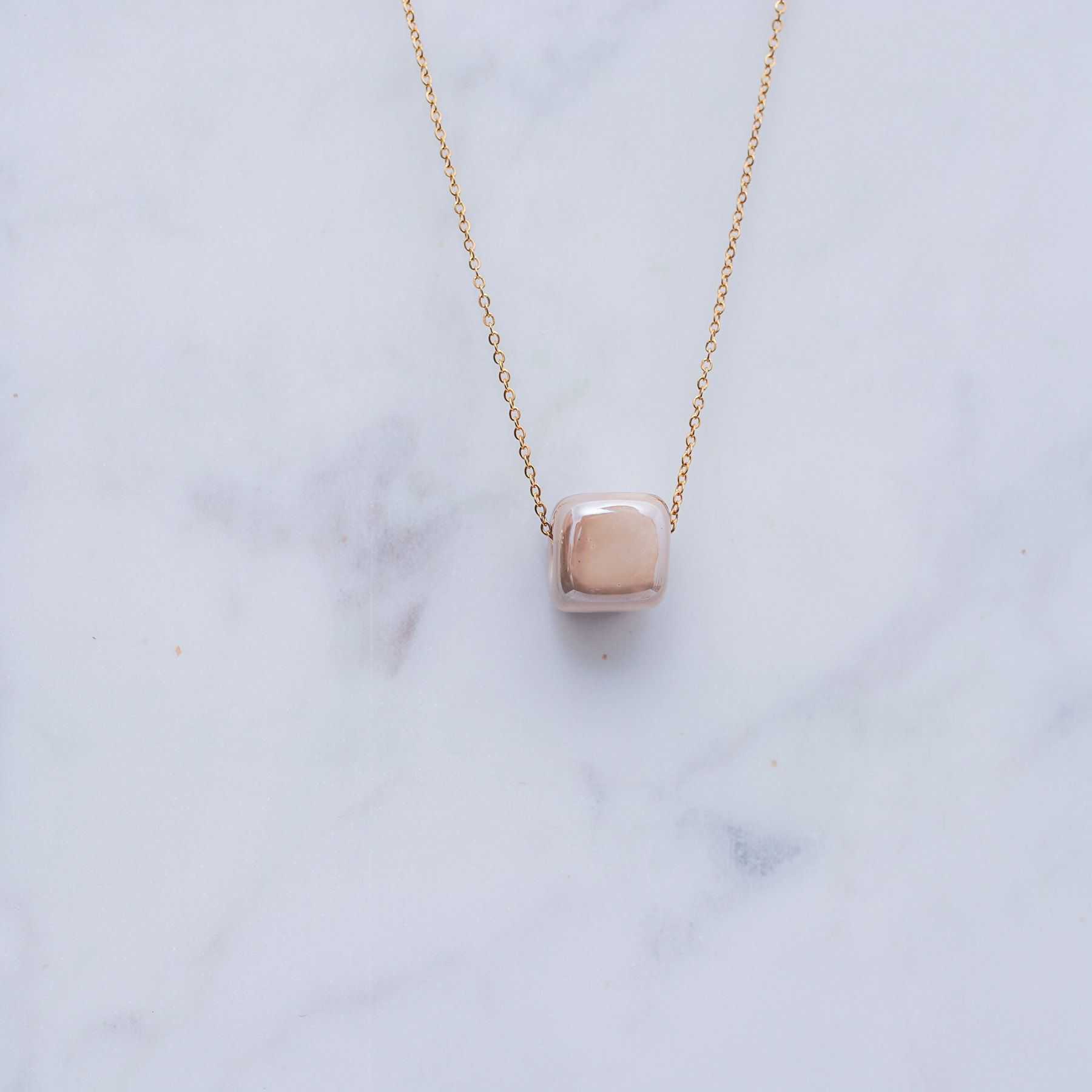 KIVOS NECKLACE - GOLD & BEIGE