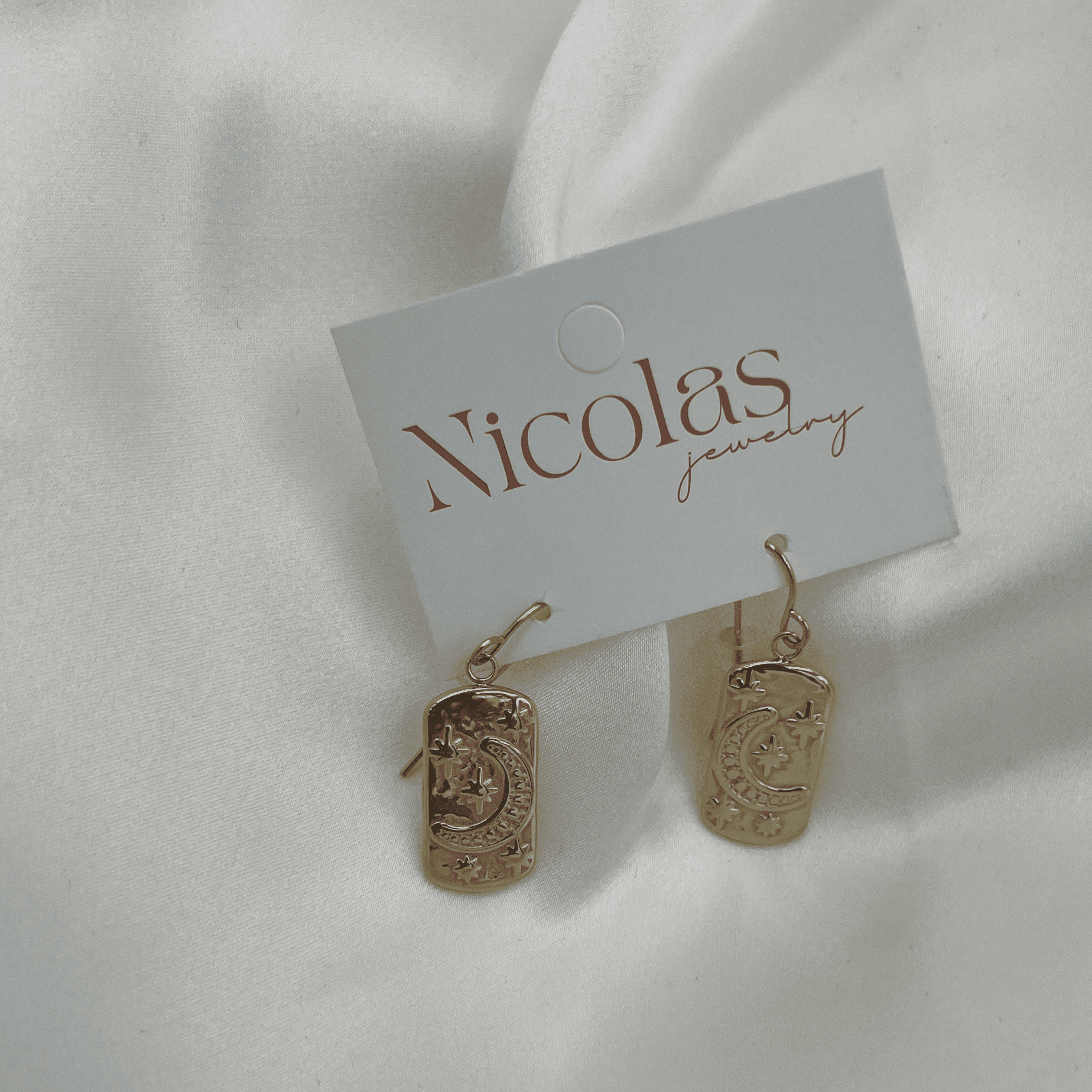 SAILOR MOON GOLD EARRINGS