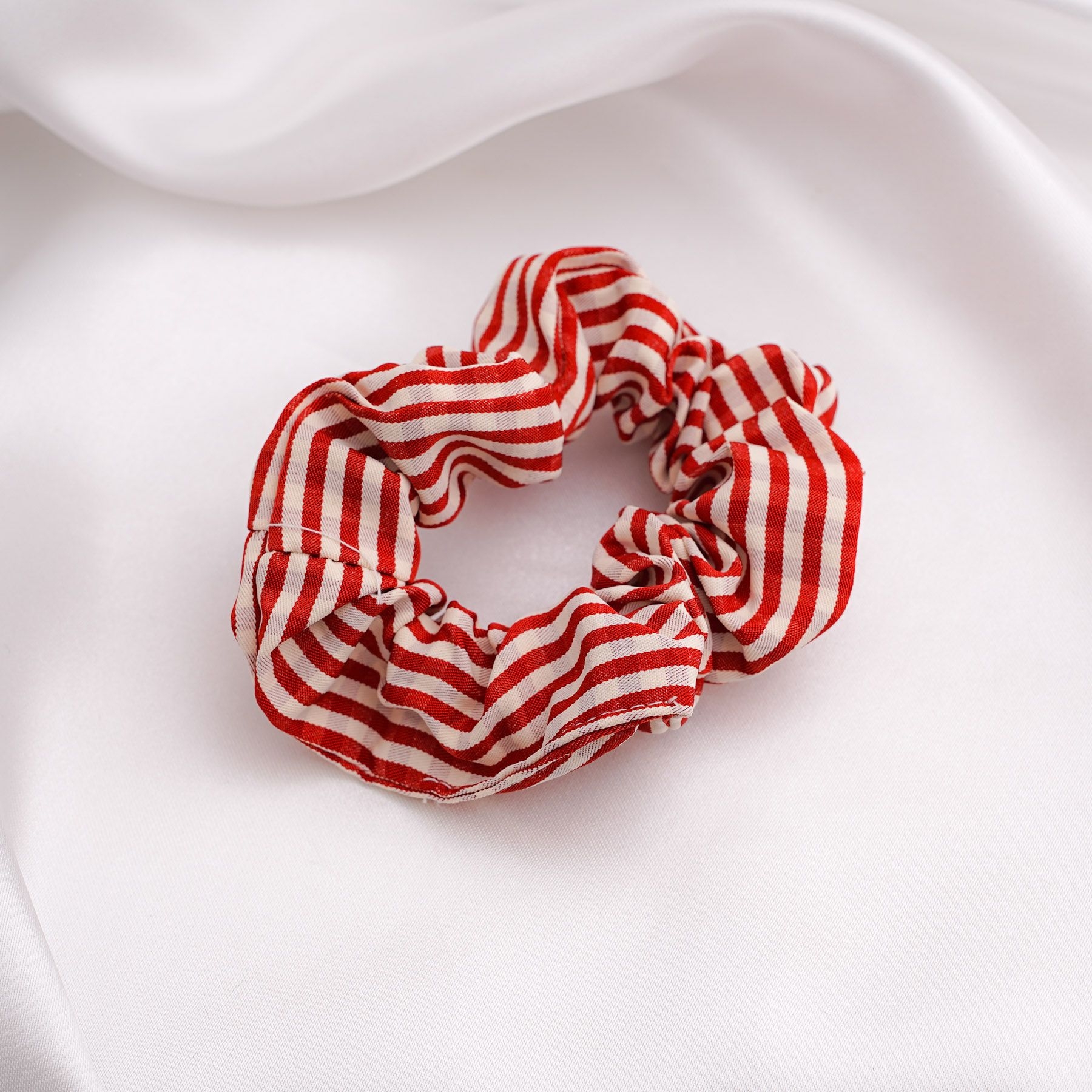 ELIZA SCRUNCHIE - RED ' - ' SCRUNCHIES