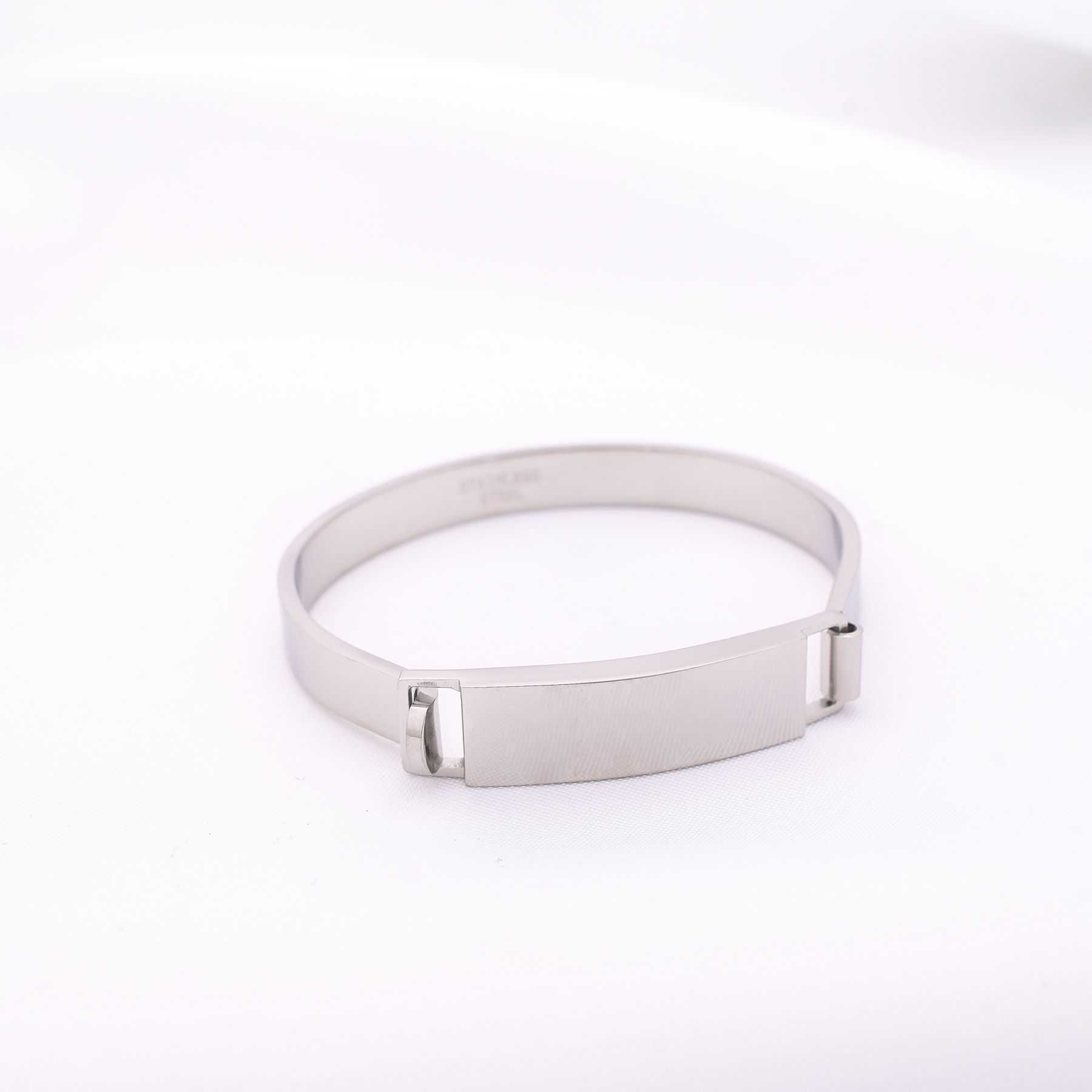 BOSS HANDCUFF - SILVER