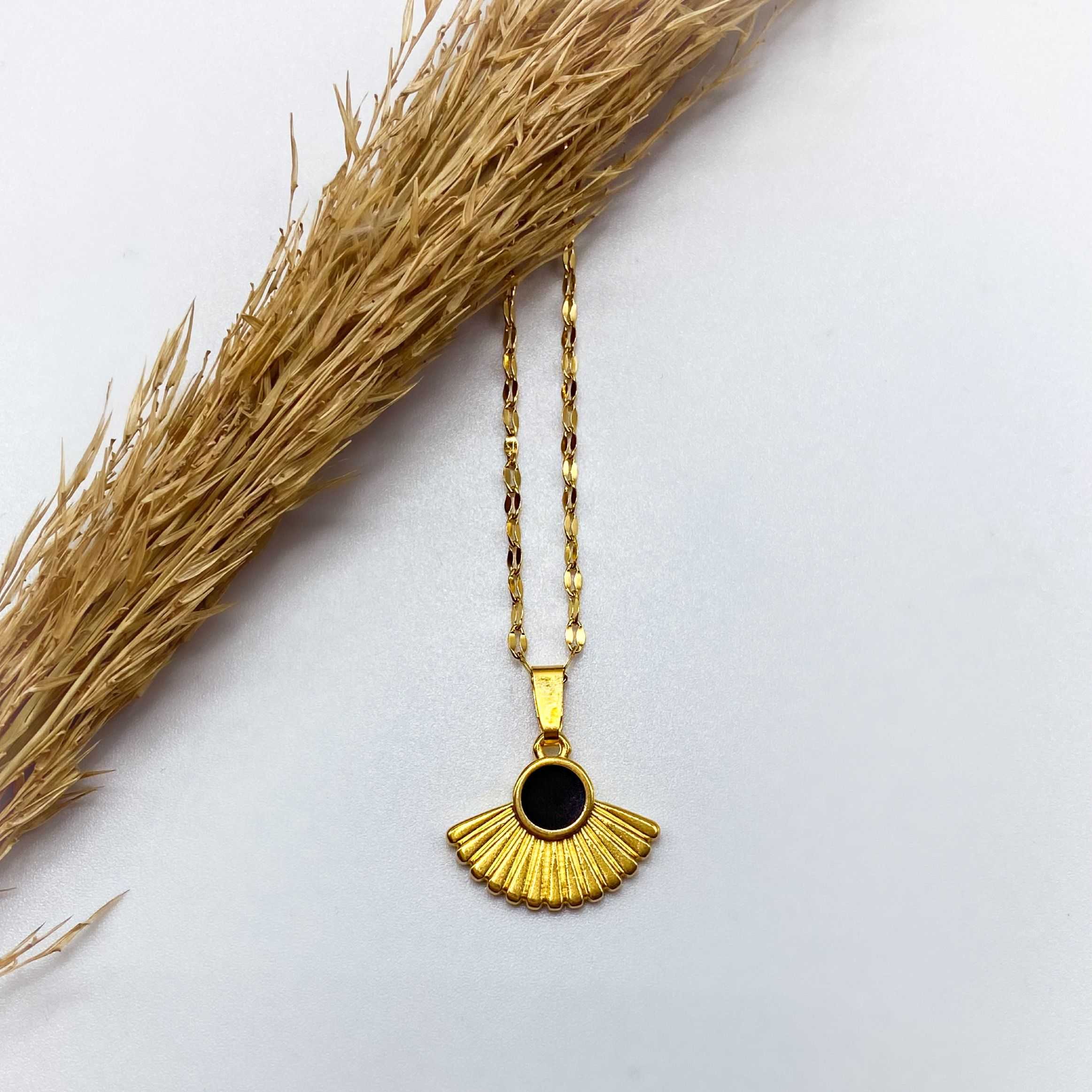 HELIA NECKLACE - GOLD & BLACK