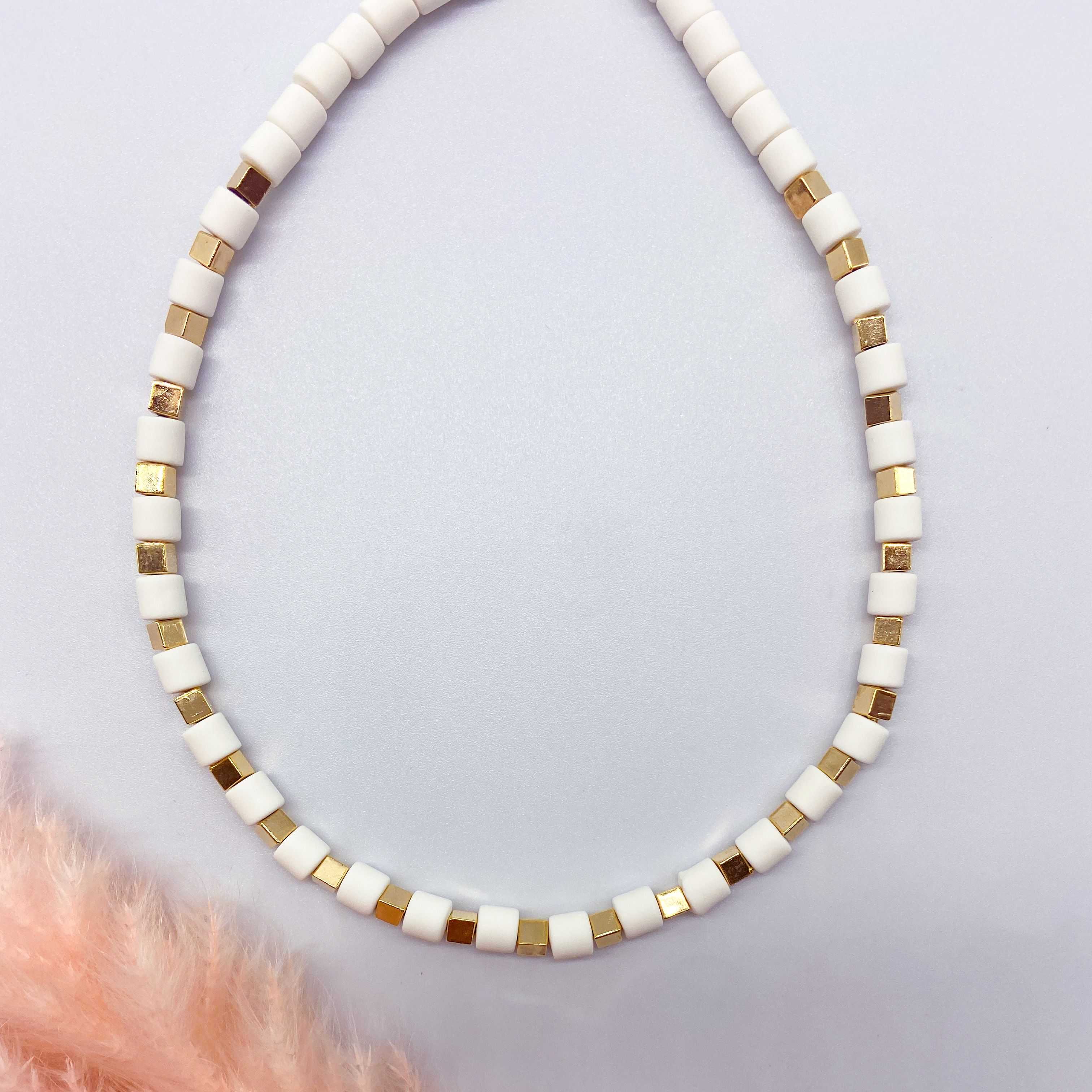 TRINIDAD NECKLACE - WHITE 
