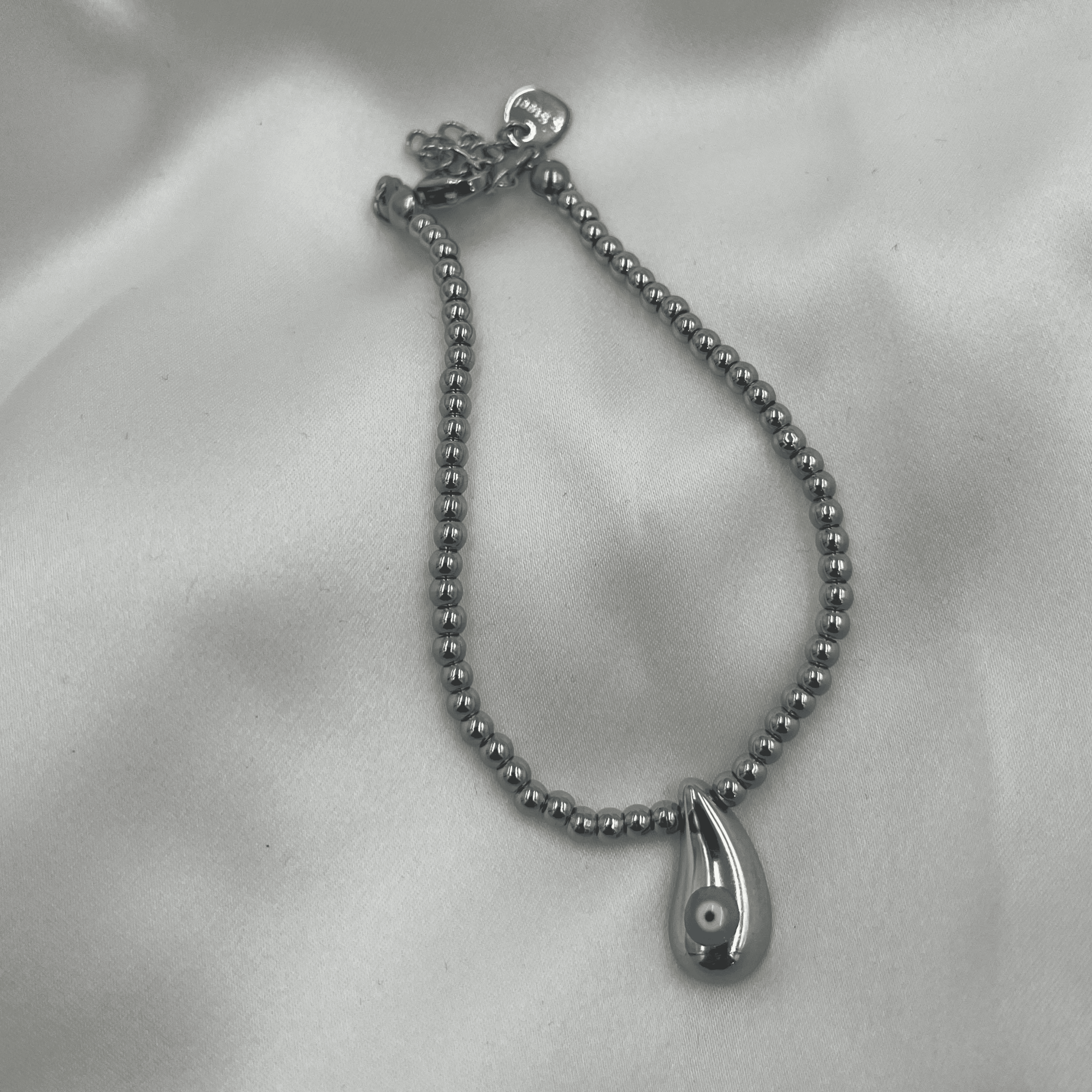 EYE CATCHING SILVER BRACELET