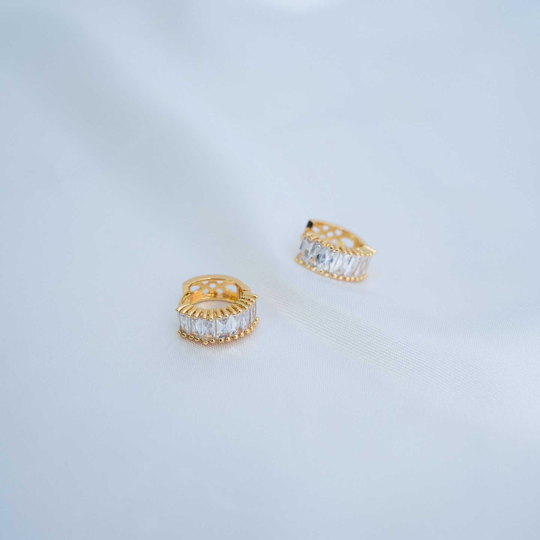 AWESOME EARRINGS - GOLD