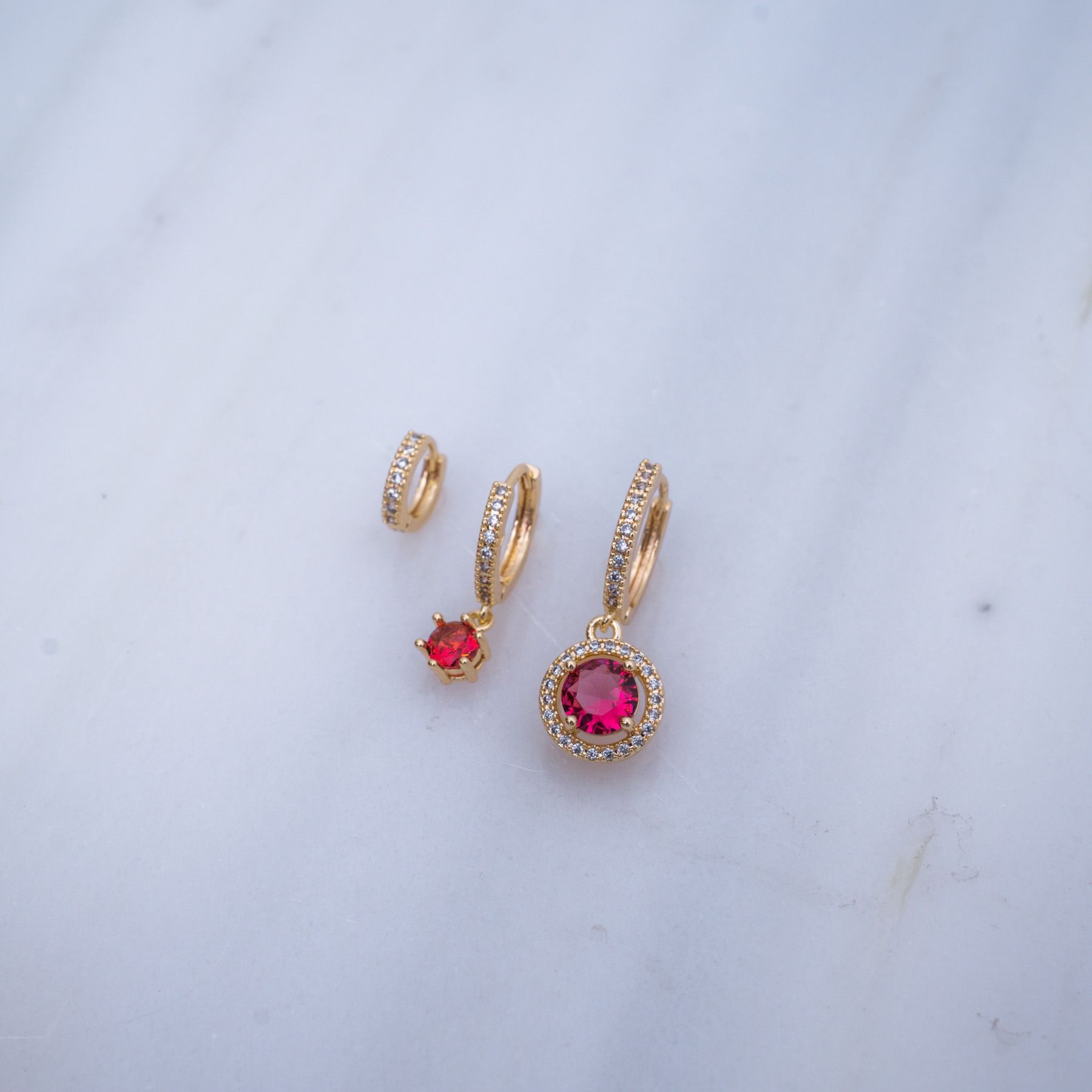 ESTELLE TRIPLE EARRING SET - GOLD & RED ' - ' ΣΕΤ ΤΡΙΑΔΕΣ