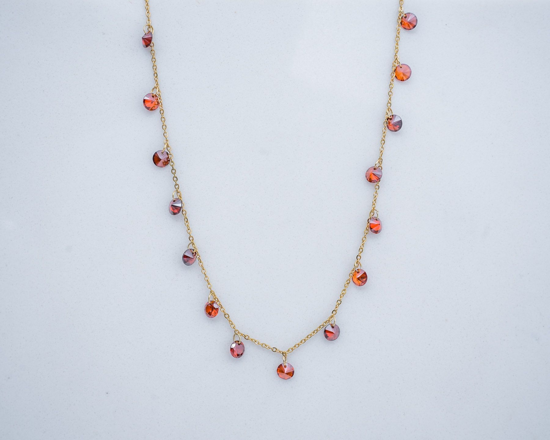 SEREIN NECKLACE - GOLD & RED ' - ' ΜΕΝΤΑΓΙΟΝ