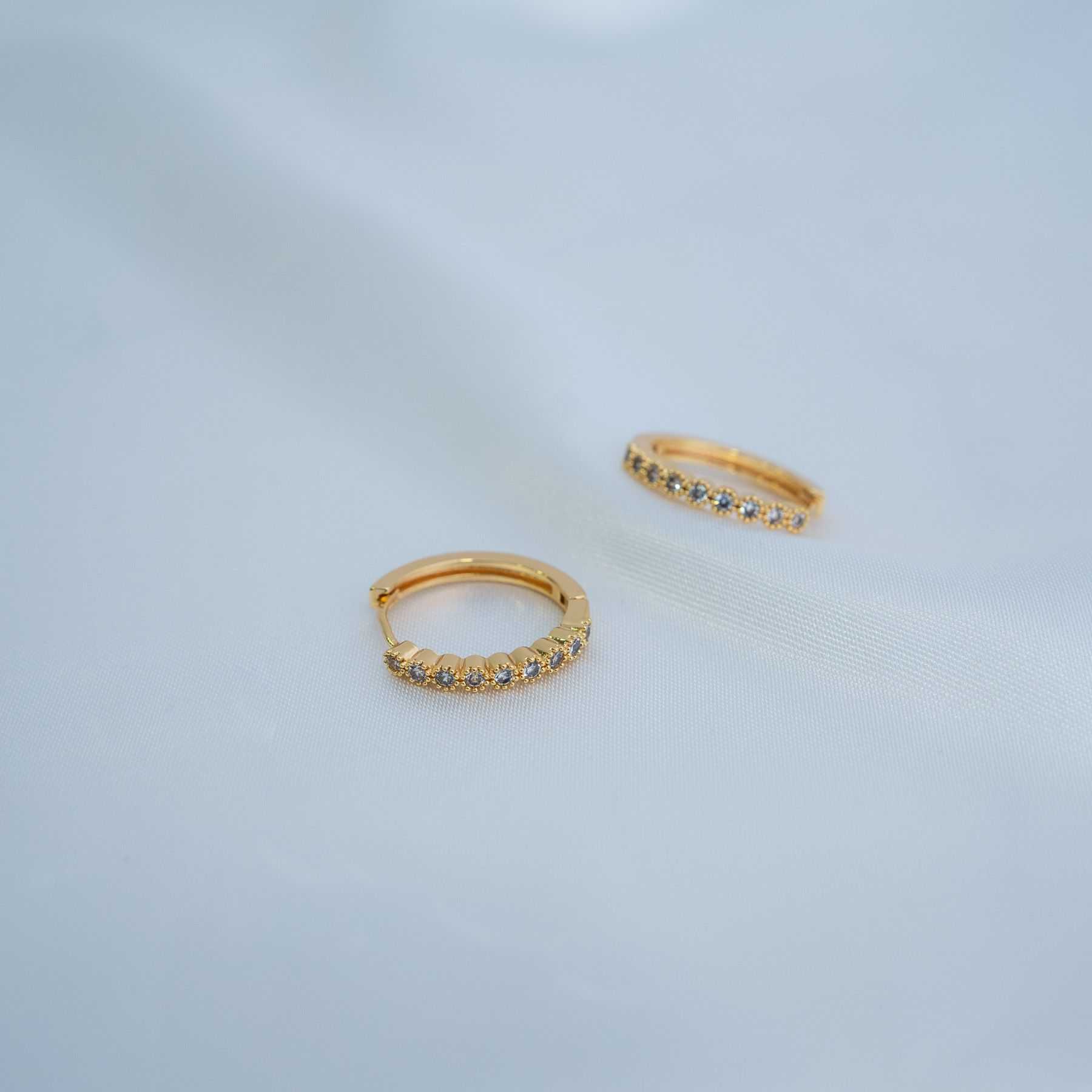 FLOWER EARRINGS - GOLD