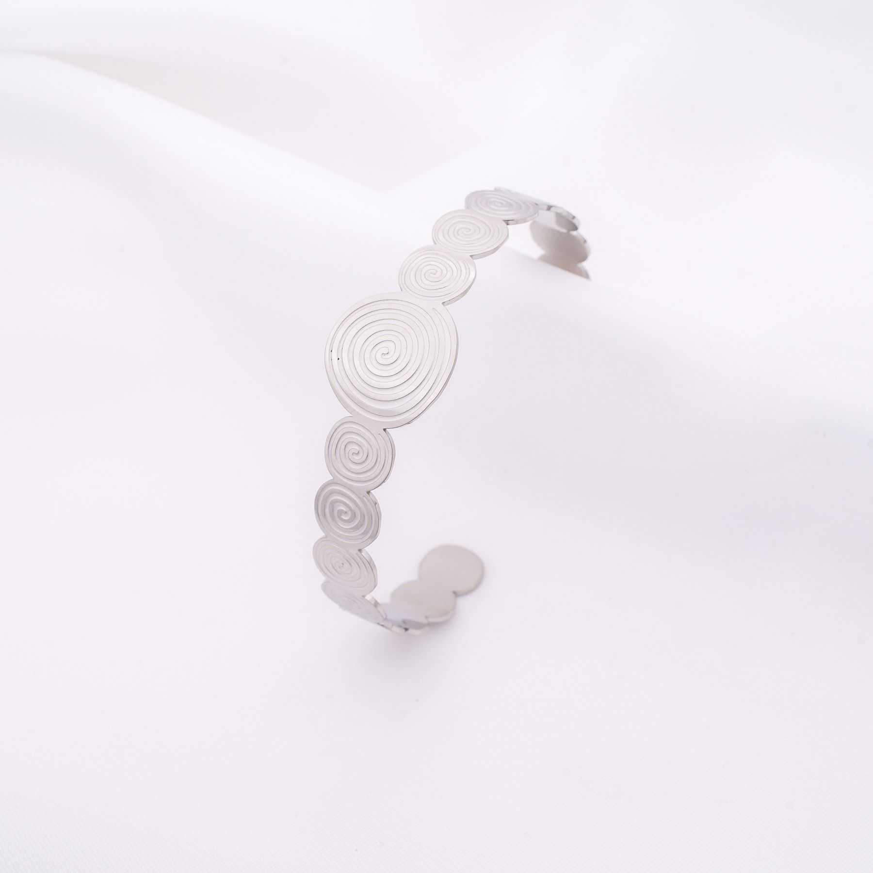 IRENE HANDCUFF - SILVER
