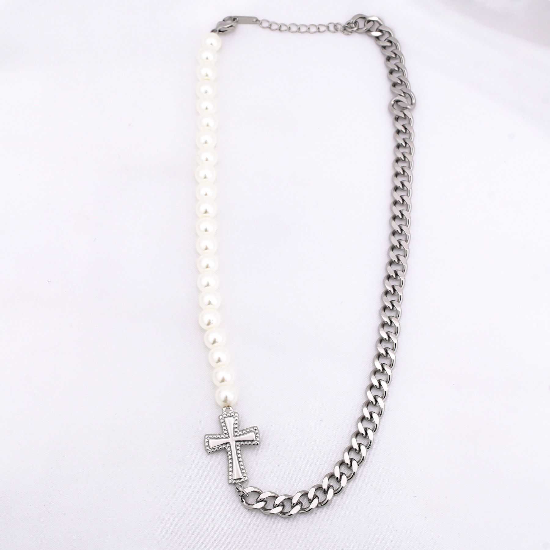 EYGENEIA NECKLACE - SILVER