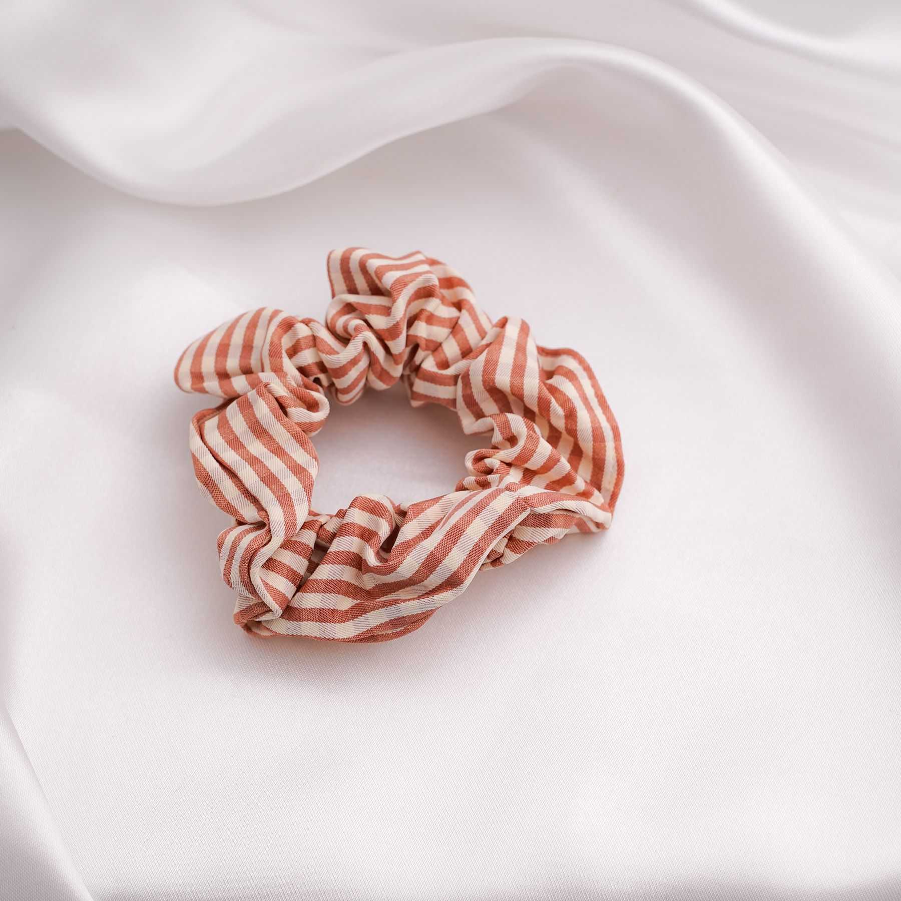 ELIZA SCRUNCHIE - PINK 