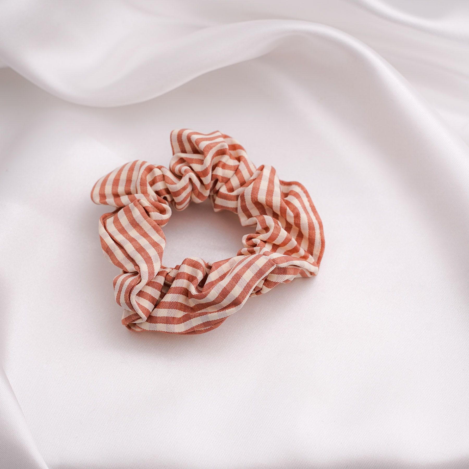 ELIZA SCRUNCHIE - PINK  ' - ' SCRUNCHIES