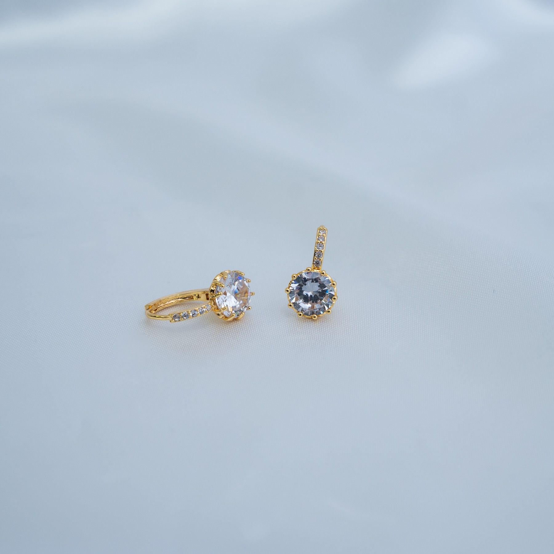 TWINKLE EARRINGS - GOLD ' - ' ΚΡΕΜΑΣΤΑ