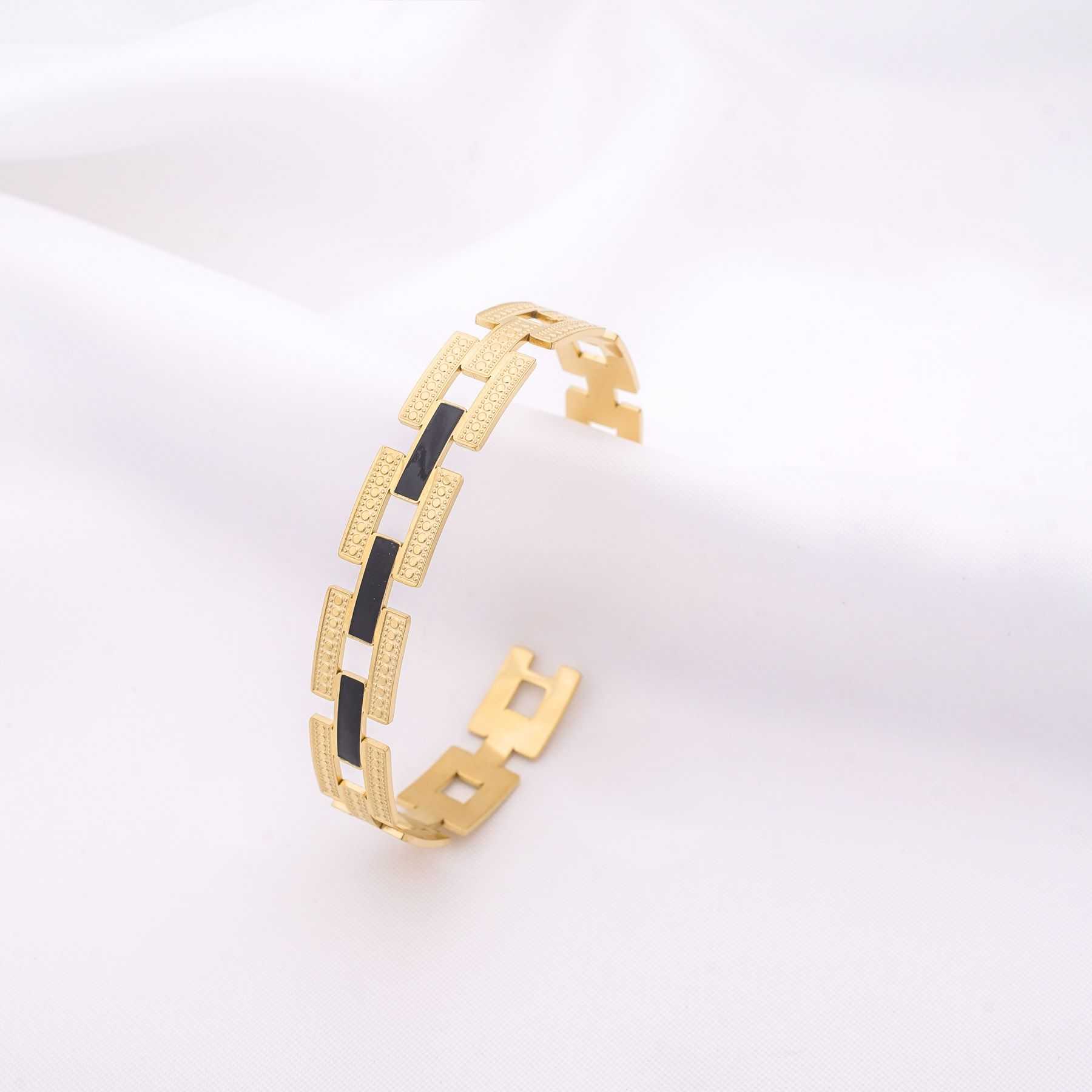 ROME HANDCUFF - GOLD