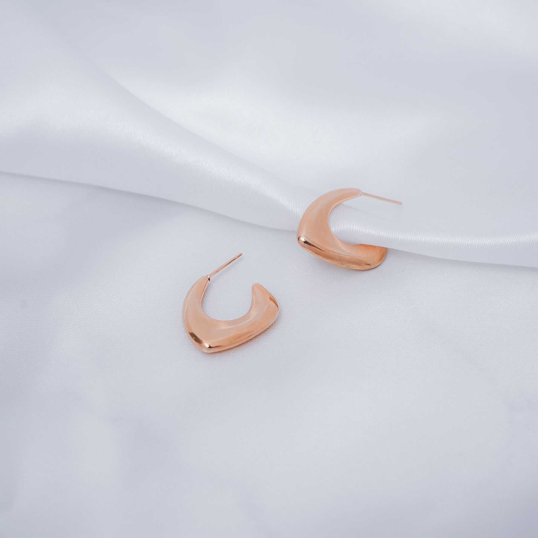 LIONEL HOOPS - ROSE GOLD