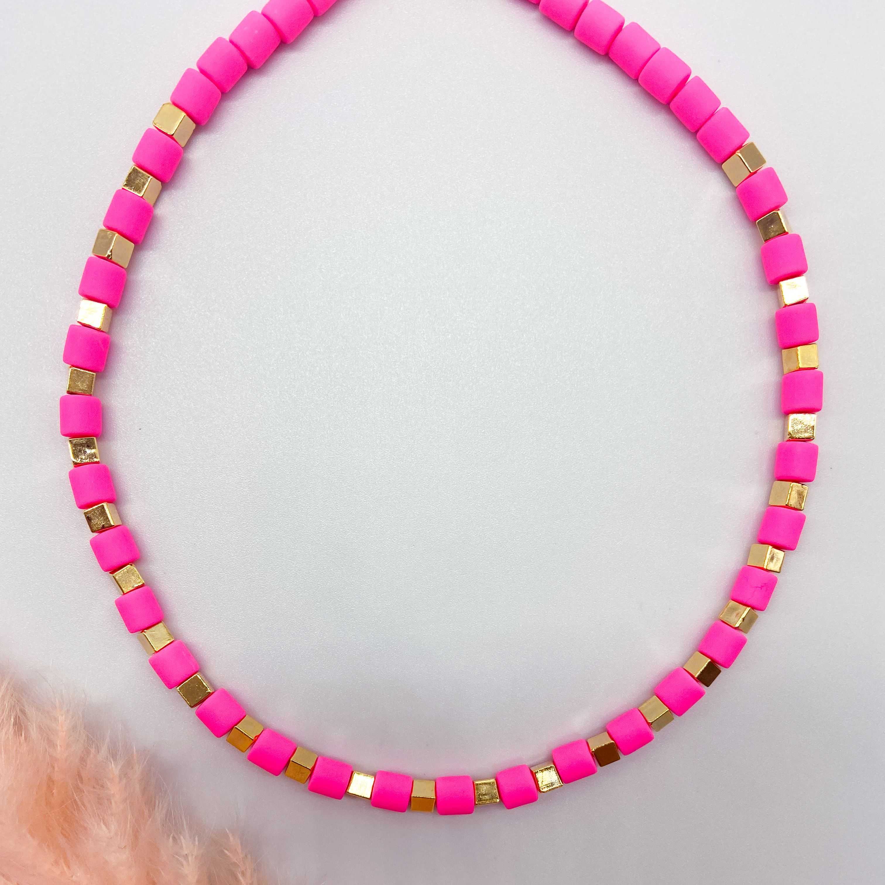 TRINIDAD NECKLACE - FUCHSIA 