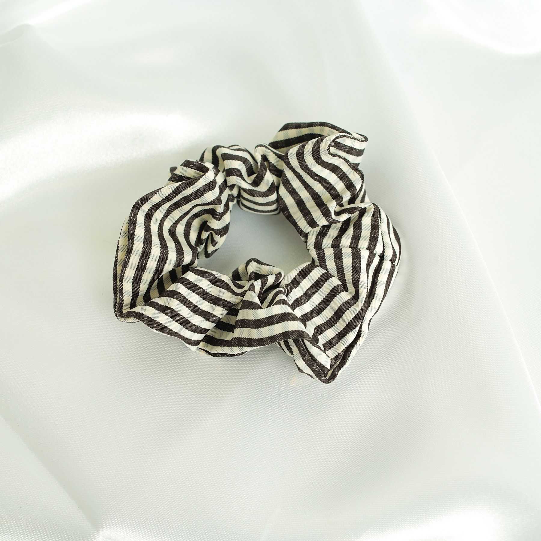 ELIZA SCRUNCHIE - BLACK
