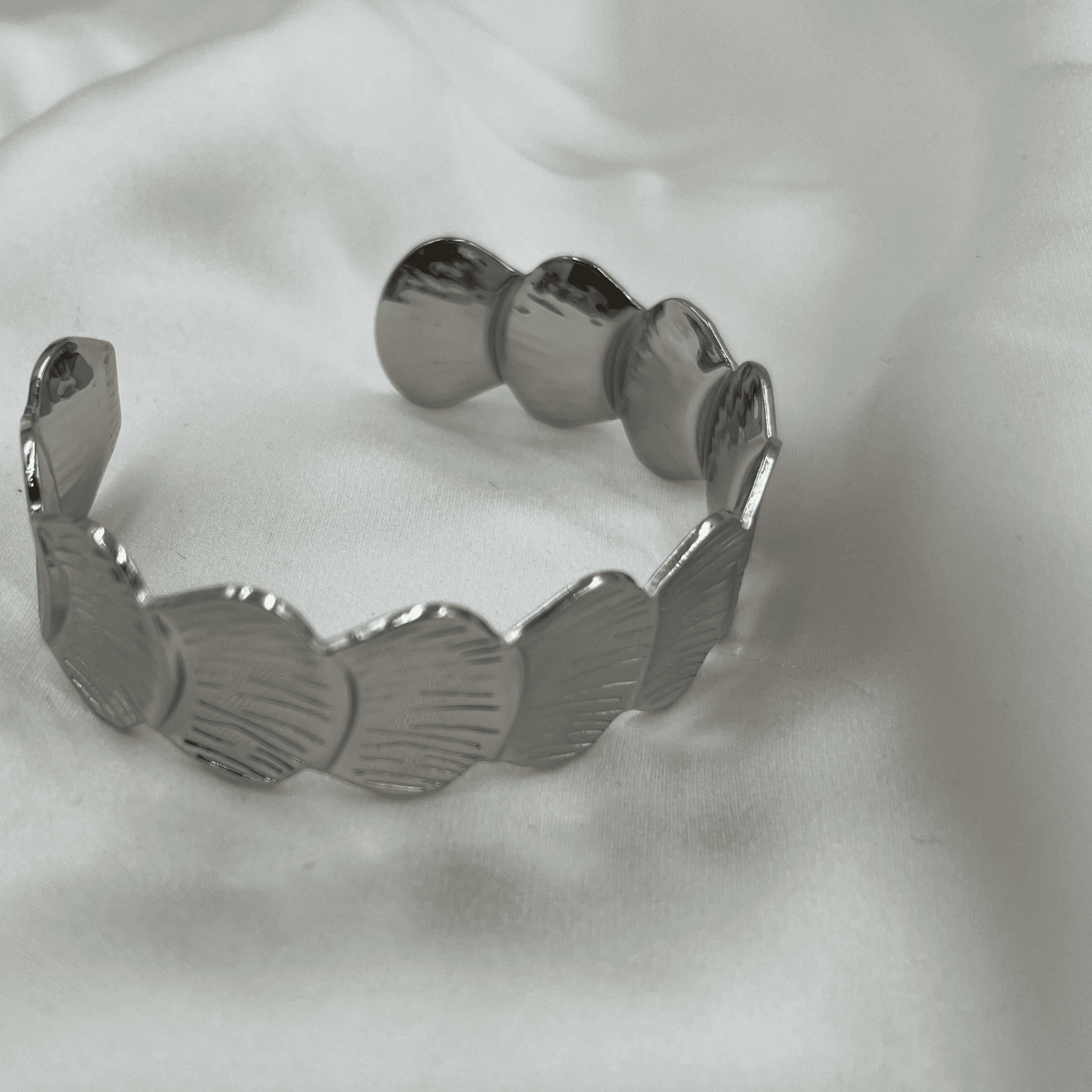 MERMAID SILVER CUFF BRACELET