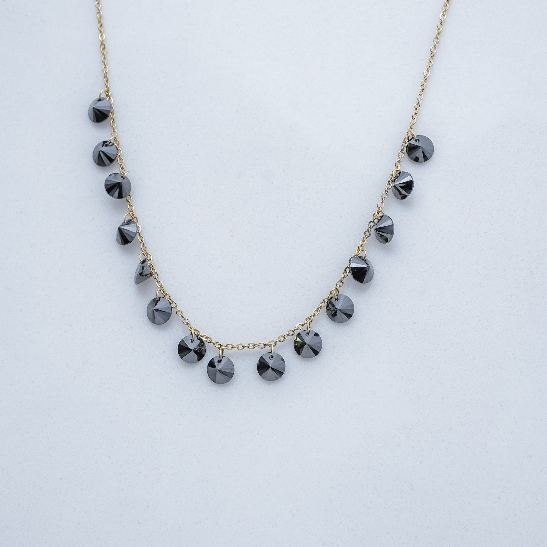 SEREIN NECKLACE - GOLD & BLACK ' - ' ΜΕΝΤΑΓΙΟΝ
