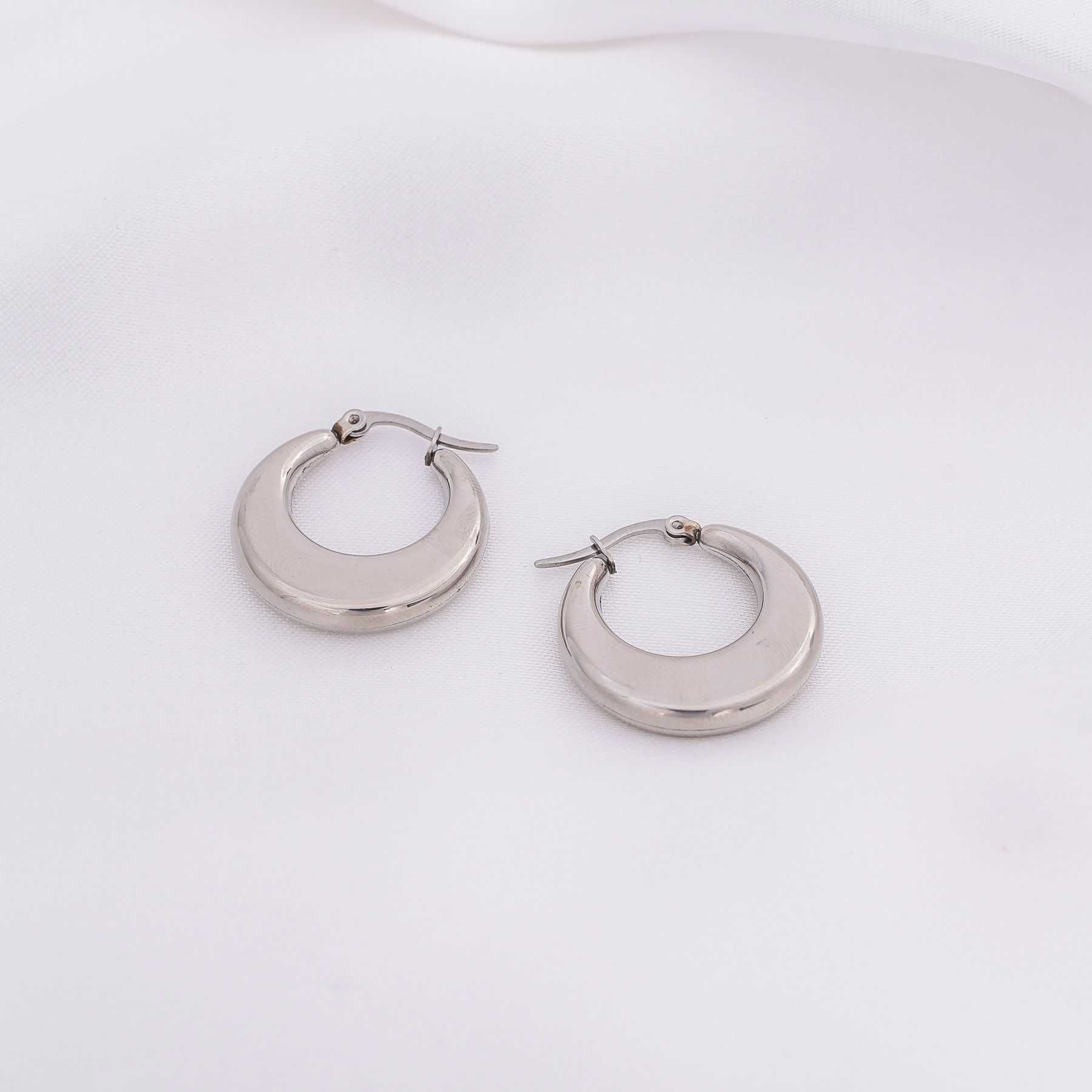 TOMORROW HOOPS - SILVER