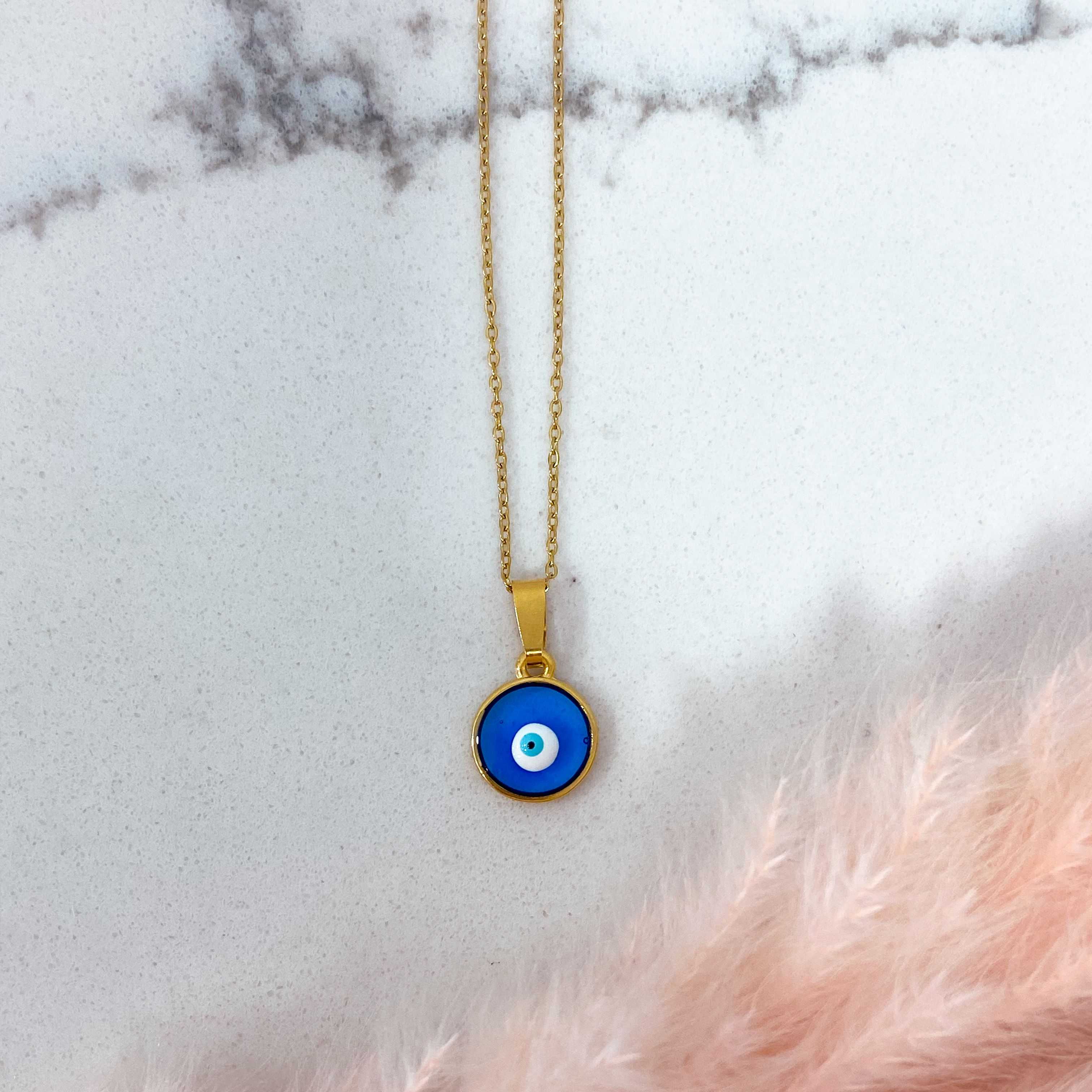 LUCKY CHARM NECKLACE - GOLD & LIGHT BLUE 
