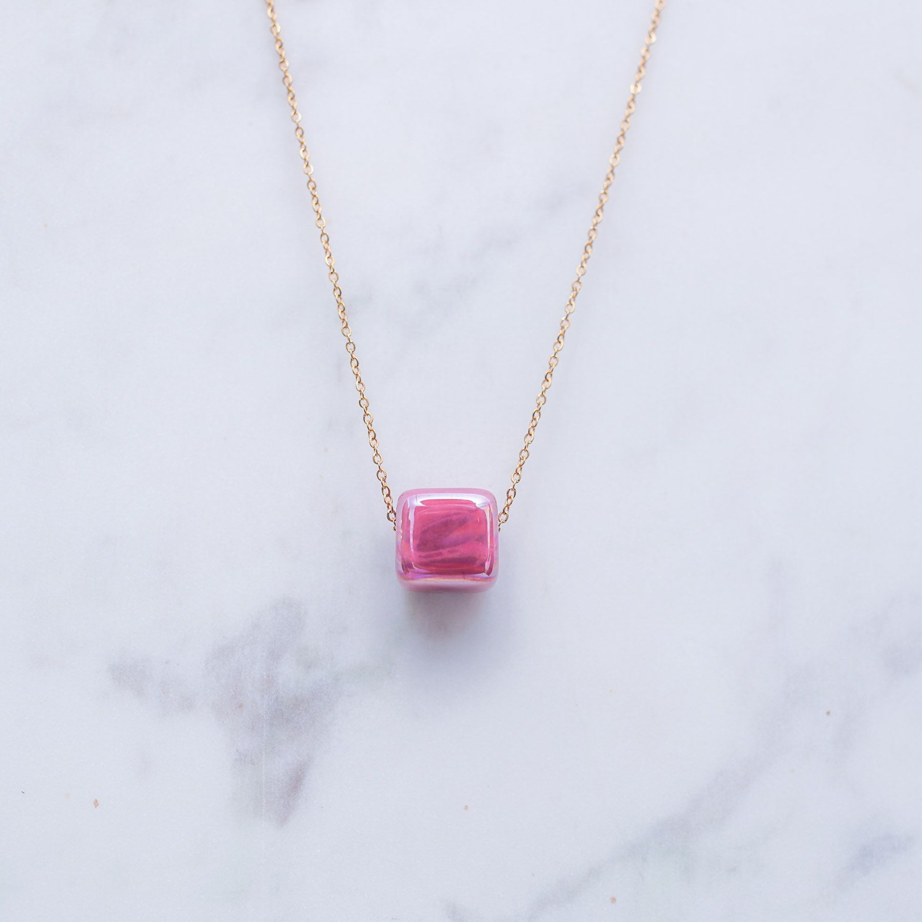 KIVOS NECKLACE MINI - GOLD & PEARL PINK ' - ' ΚΥΒΟΙ