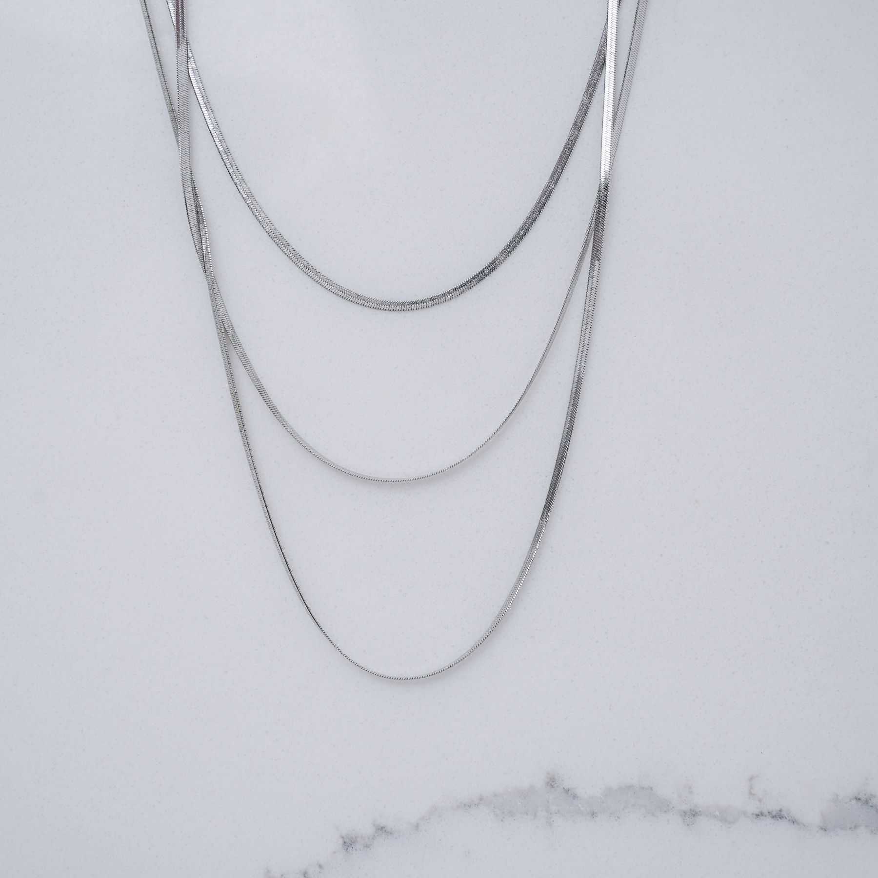 MALAYSIA TRIPLE CHAIN NECKLACE - SILVER
