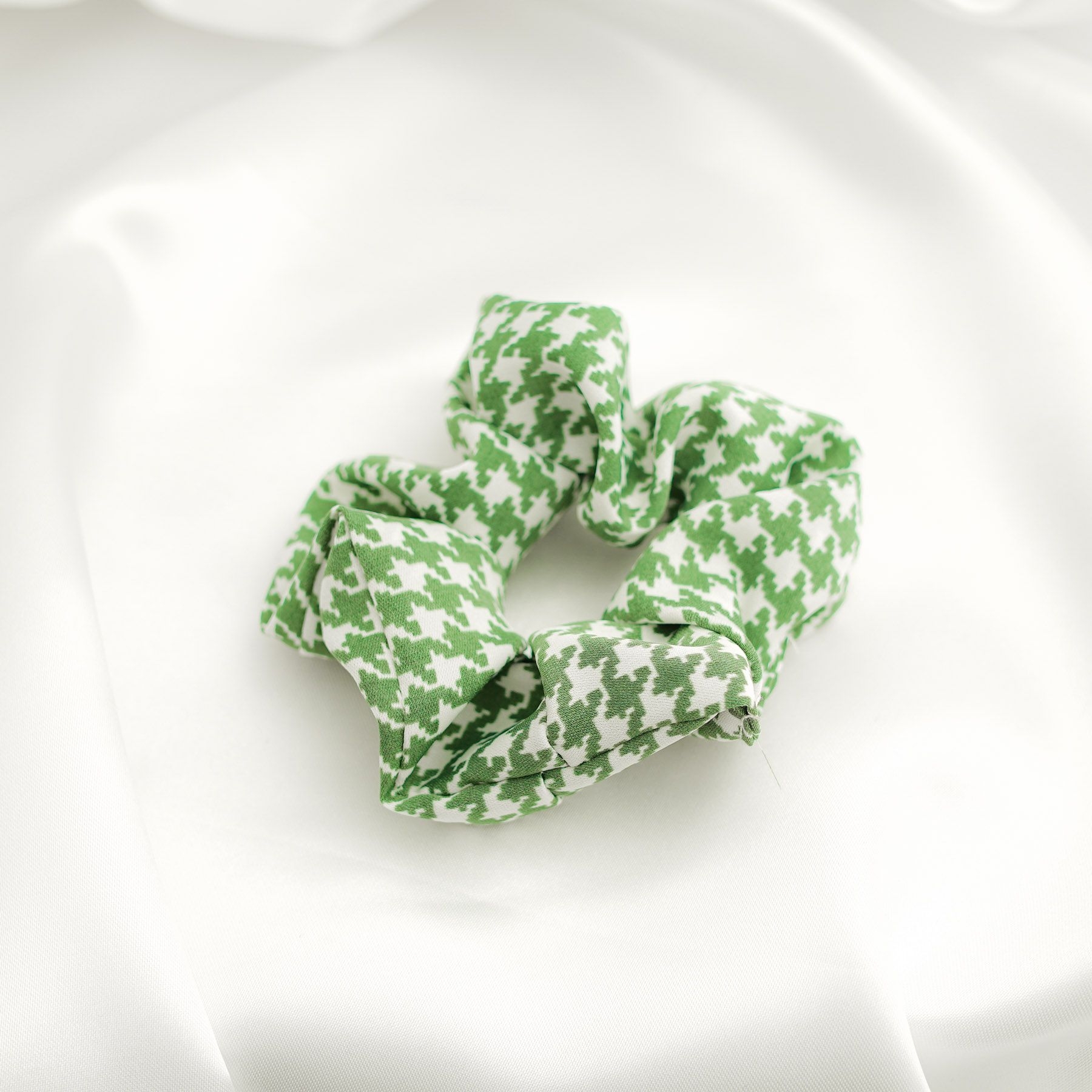 ANNABELLA SCRUNCHIE - GREEN ' - ' SCRUNCHIES
