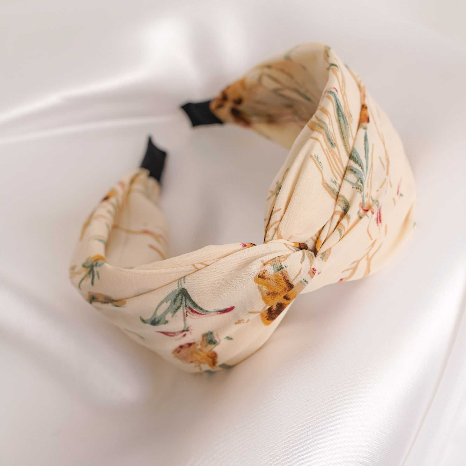 CAMELLIA HEADBAND - WHITE