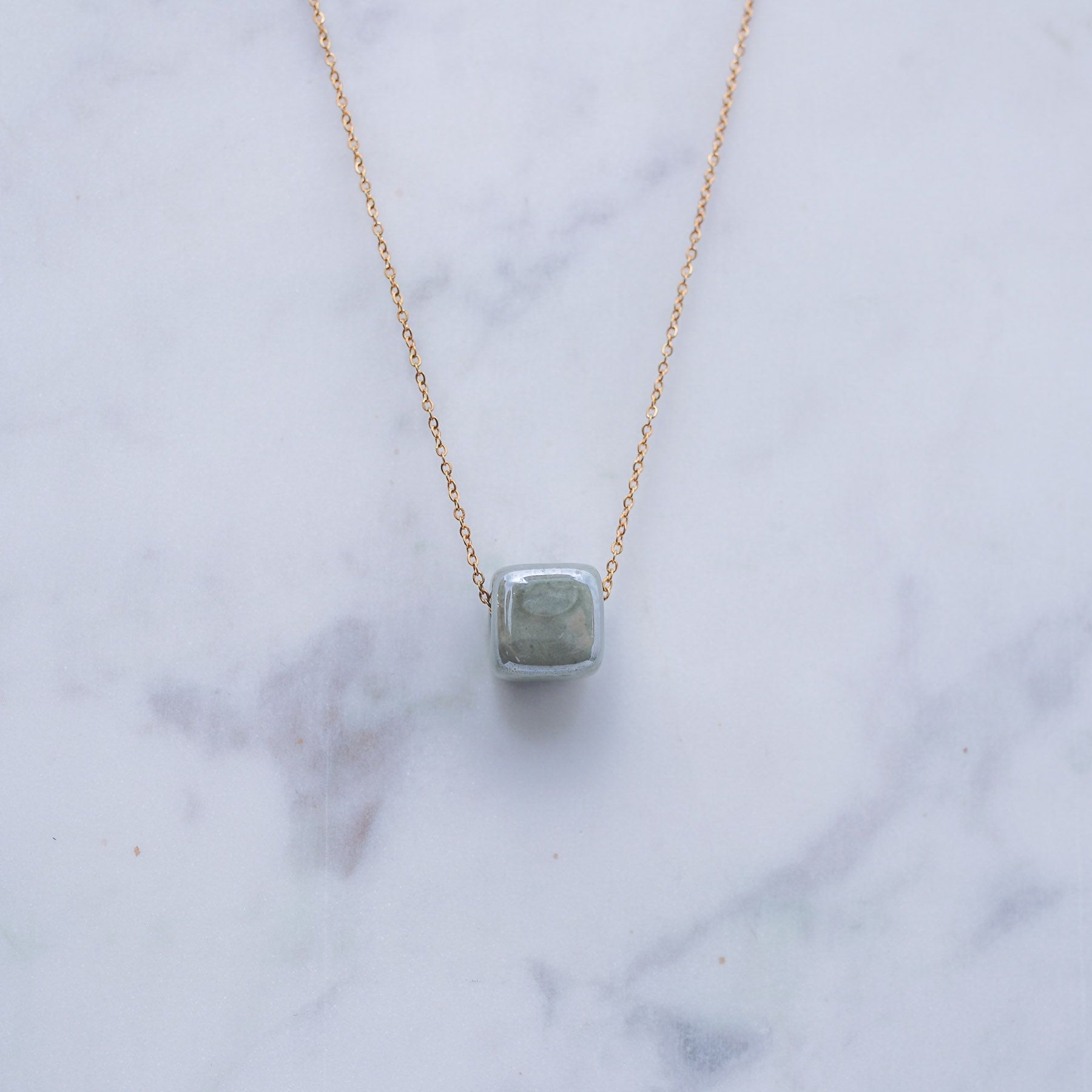KIVOS NECKLACE - GOLD & GREY ' - ' ΚΥΒΟΙ